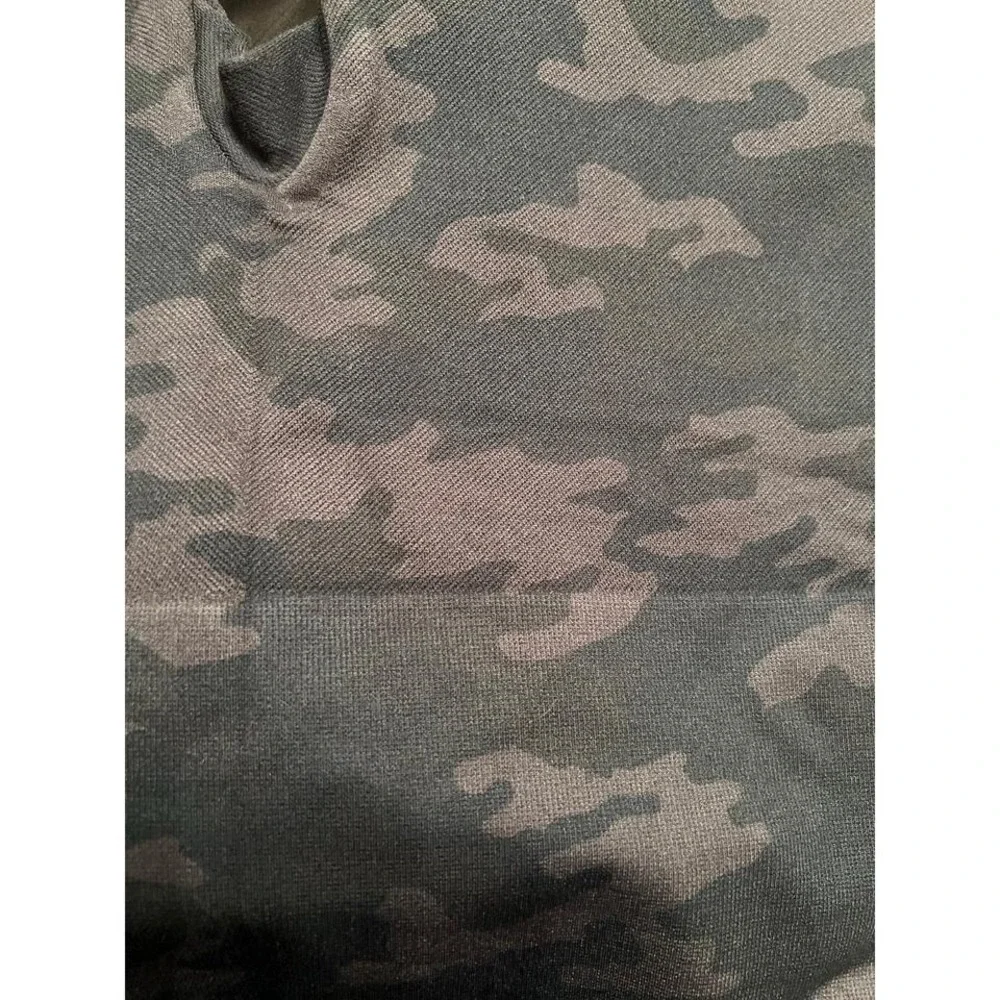 Spanx Look At Me High Waisted Seamless Camo Legging Medium